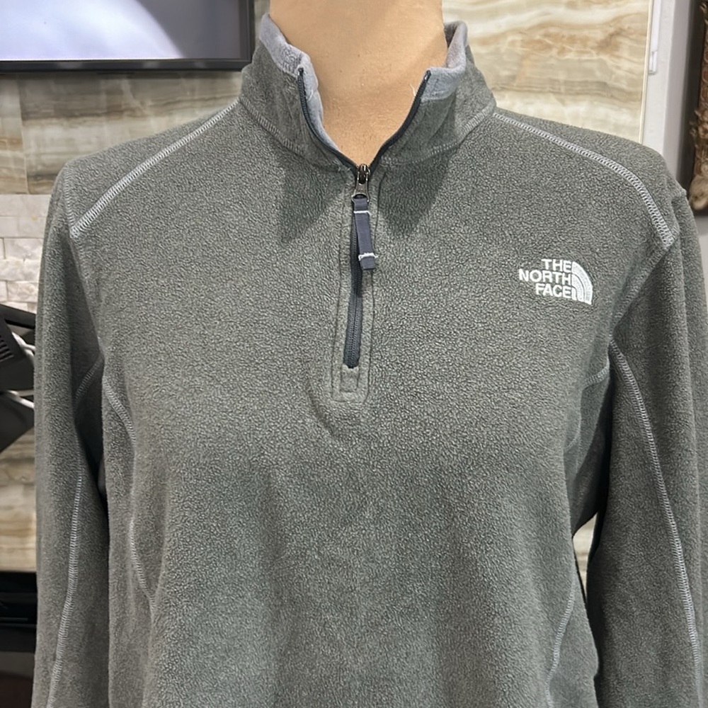 The North Face Gray Fleece Quarter Zip Jacket. Size XL (960) - Picture 2 of 12